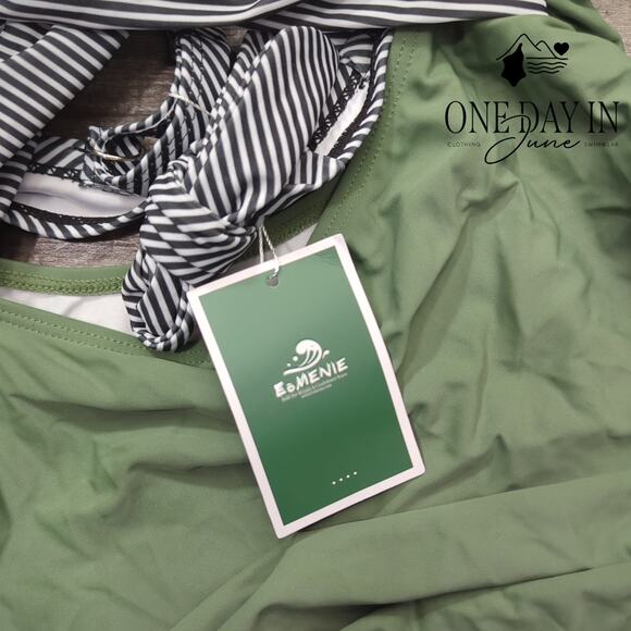 Eomenie Cross Front Cut Out One Piece Swimsuit Size M - Picture 4 of 7